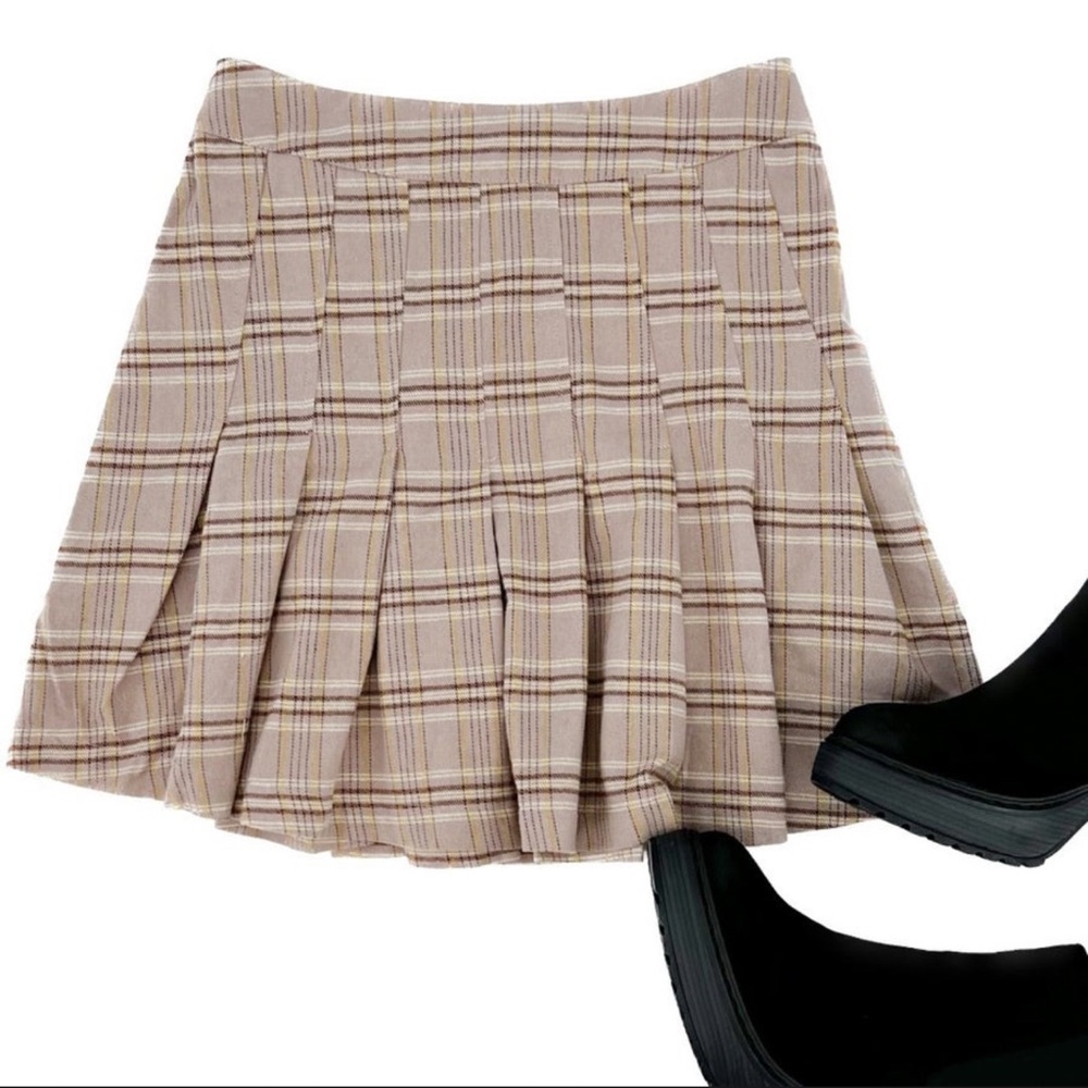Plaid pleated skirt